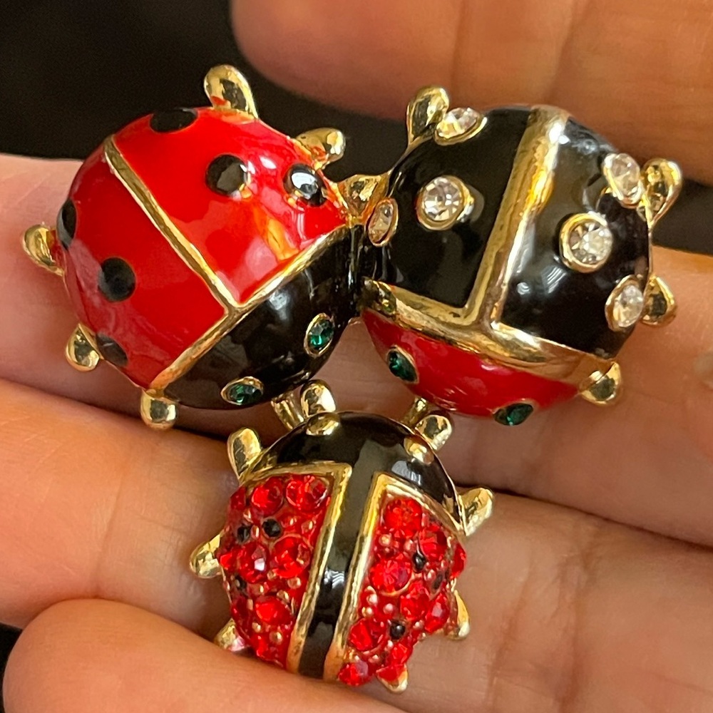 Vintage Gold Tone & Red & Black Enamel And Bejeweled Ladybug’s Trio Brooch - Picture 3 of 3